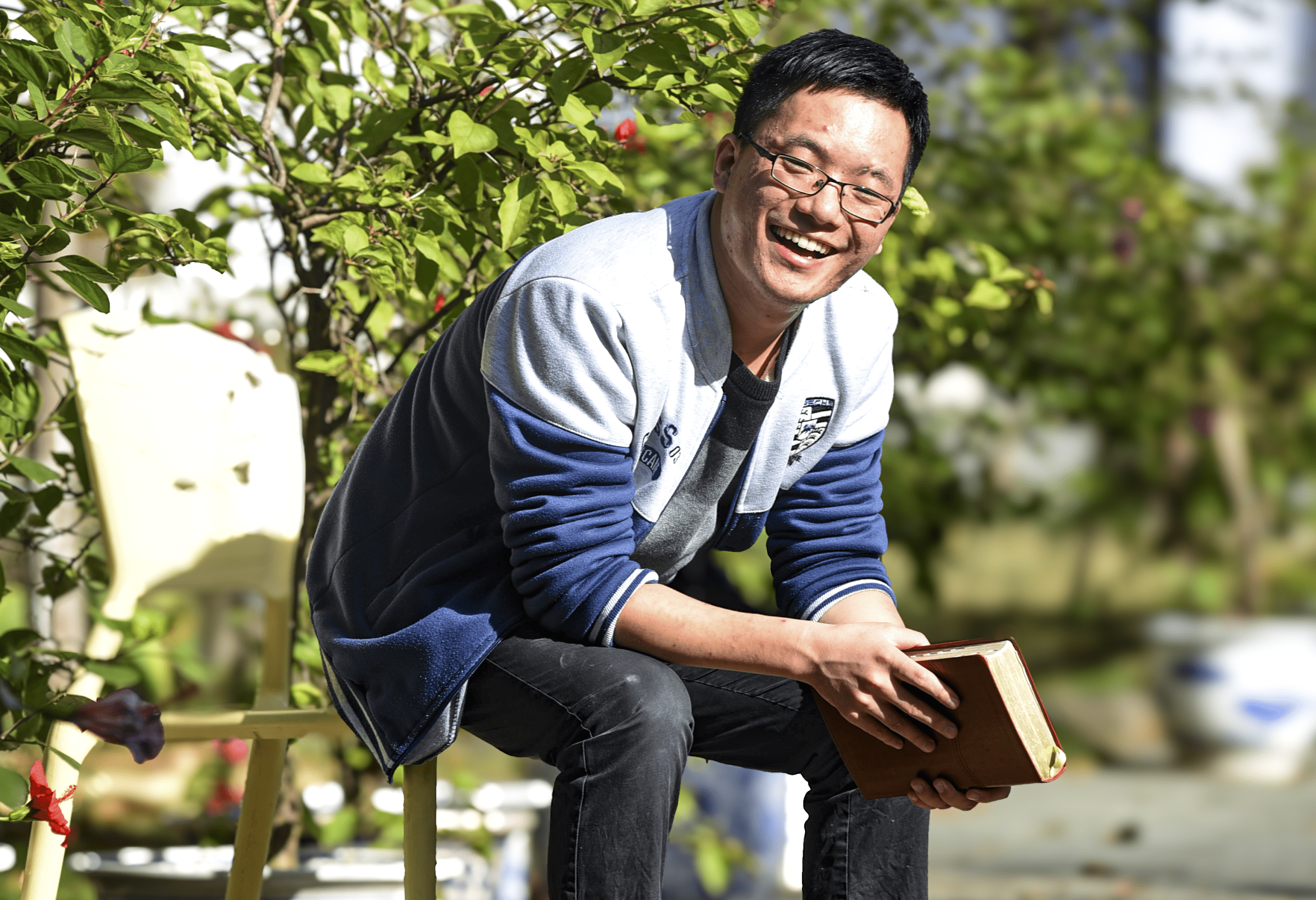 Xie Rongbin - Bibles in China